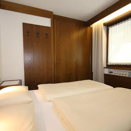 Alta Badia Aparthotel Colfosco
