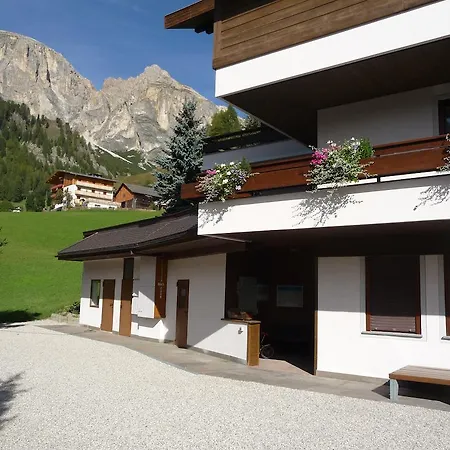 Aparthotel Alta Badia Colfosco