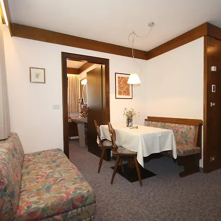 Aparthotel Alta Badia 3*